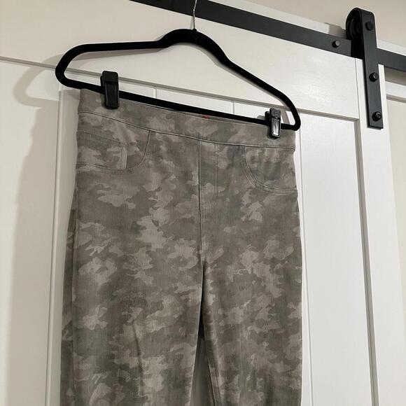 SPANX Jean-ish Ankle Pants Size‎ Large - Picture 2 of 7